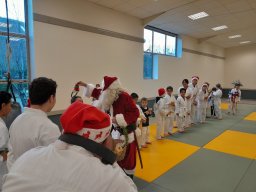 e20221217photoparcnoelnoelkarate 1215